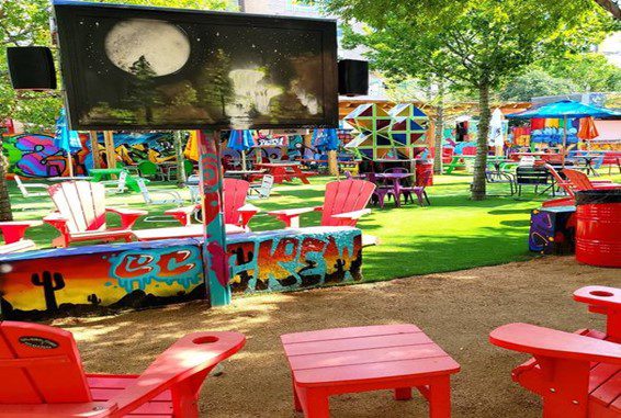 Artpark, Dallas nuevo y colorido lugar de reunión, abre en Trinity Groves