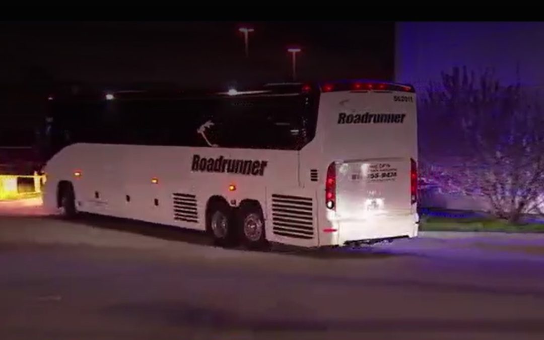 Autobuses de migrantes enviados a Dallas