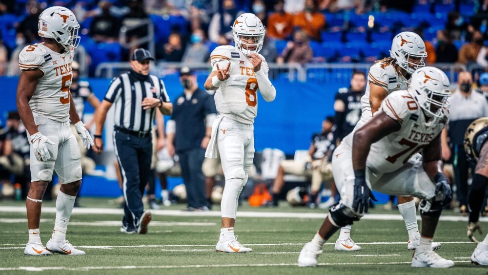 UT Quarterback Casey Thompson Gets First Start in Four Years