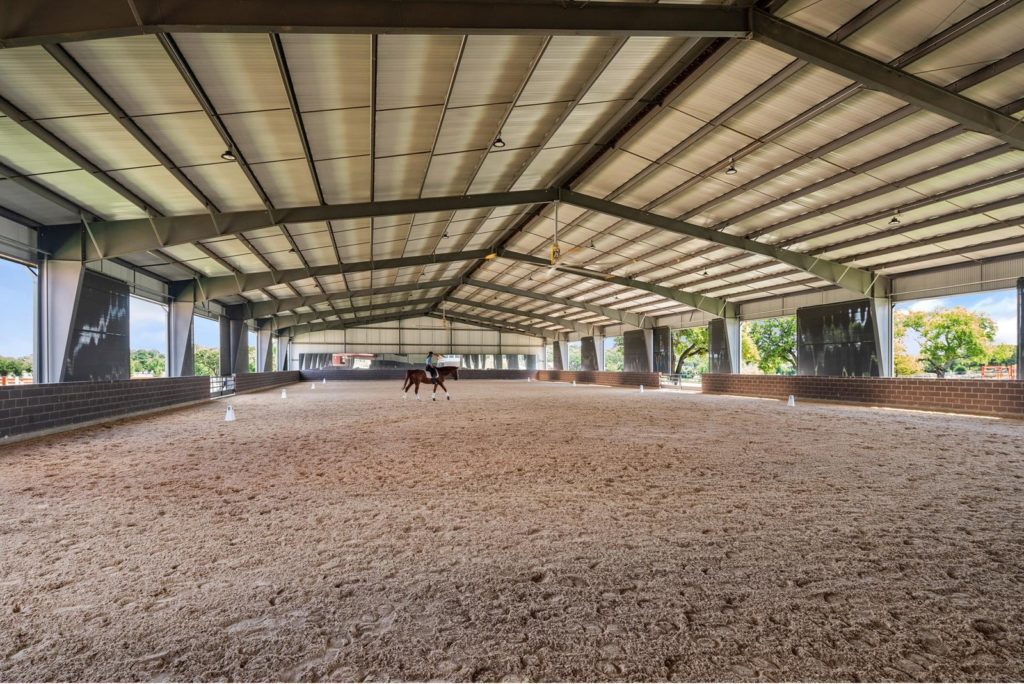 Equestrian Ranch_Roofed Horse Training