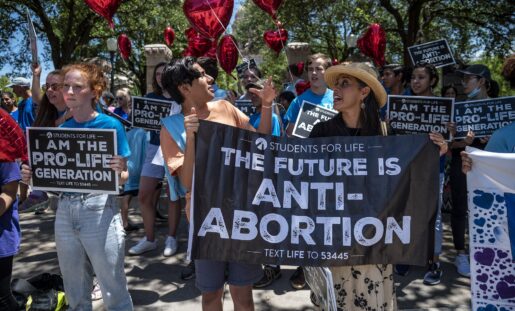 Supreme Court Rules in Favor of Texas Abortion Clinics