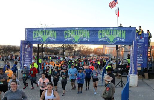 Runners Lace Up For Cowtown Marathon 2022