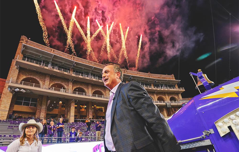 The TCU Horned Frogs have officially hired Sonny Dykes as their new head football coach, ending weeks of rumors.     