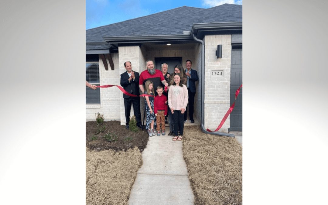 Wounded Veteran Moves Family Into Mortgage-Free Home