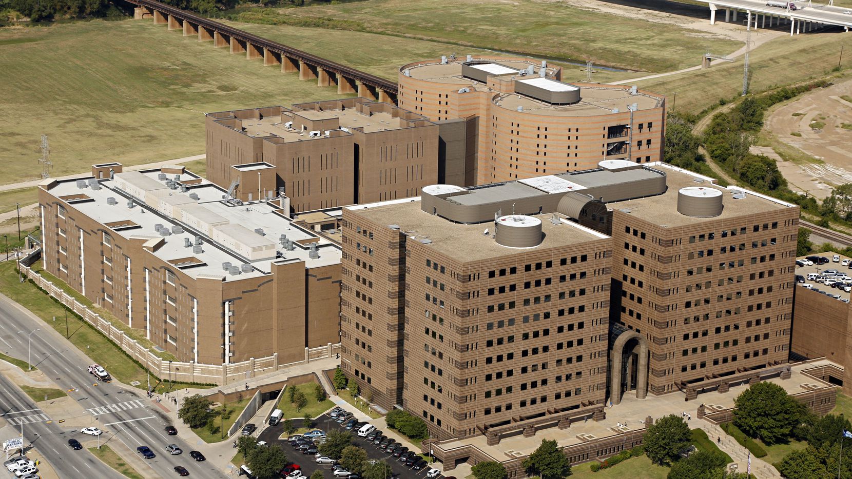 Dallas County Jail Inmates to Receive Tablets