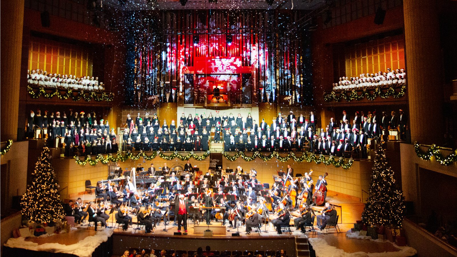 The Dallas Symphony Orchestra will present Hollywood Holidays at the Meyerson Symphony Center this weekend, featuring classic silver screen holiday music.