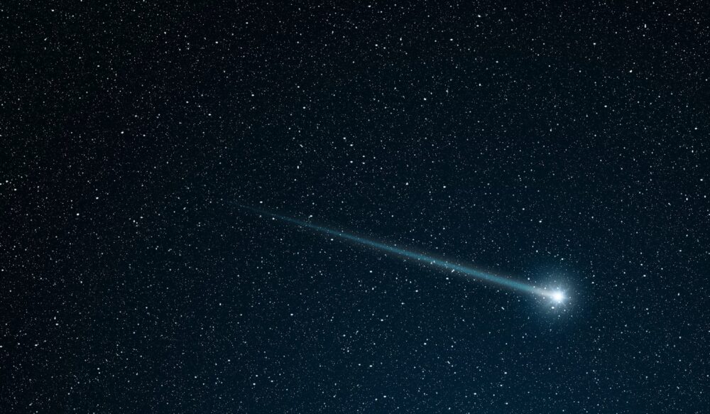 Comet Leonard Possibly Visible on Christmas
