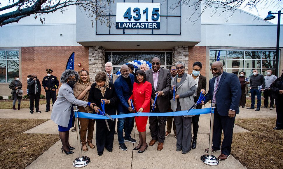 Emmitt Smith Opens Innovation Center in South Dallas