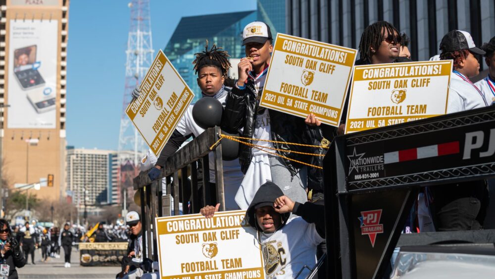 Parade Held to Celebrate South Oak Cliff’s High School Football Team