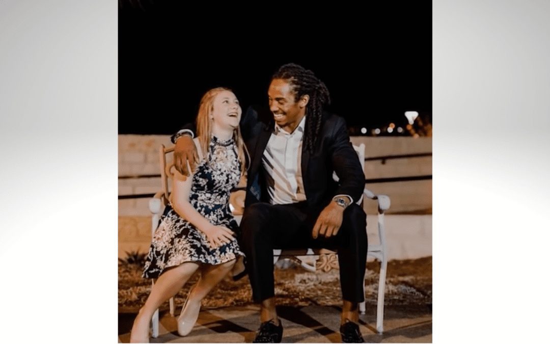 Anthony Harris de la NFL acompaña a una niña de Texas al baile de su padre e hija
