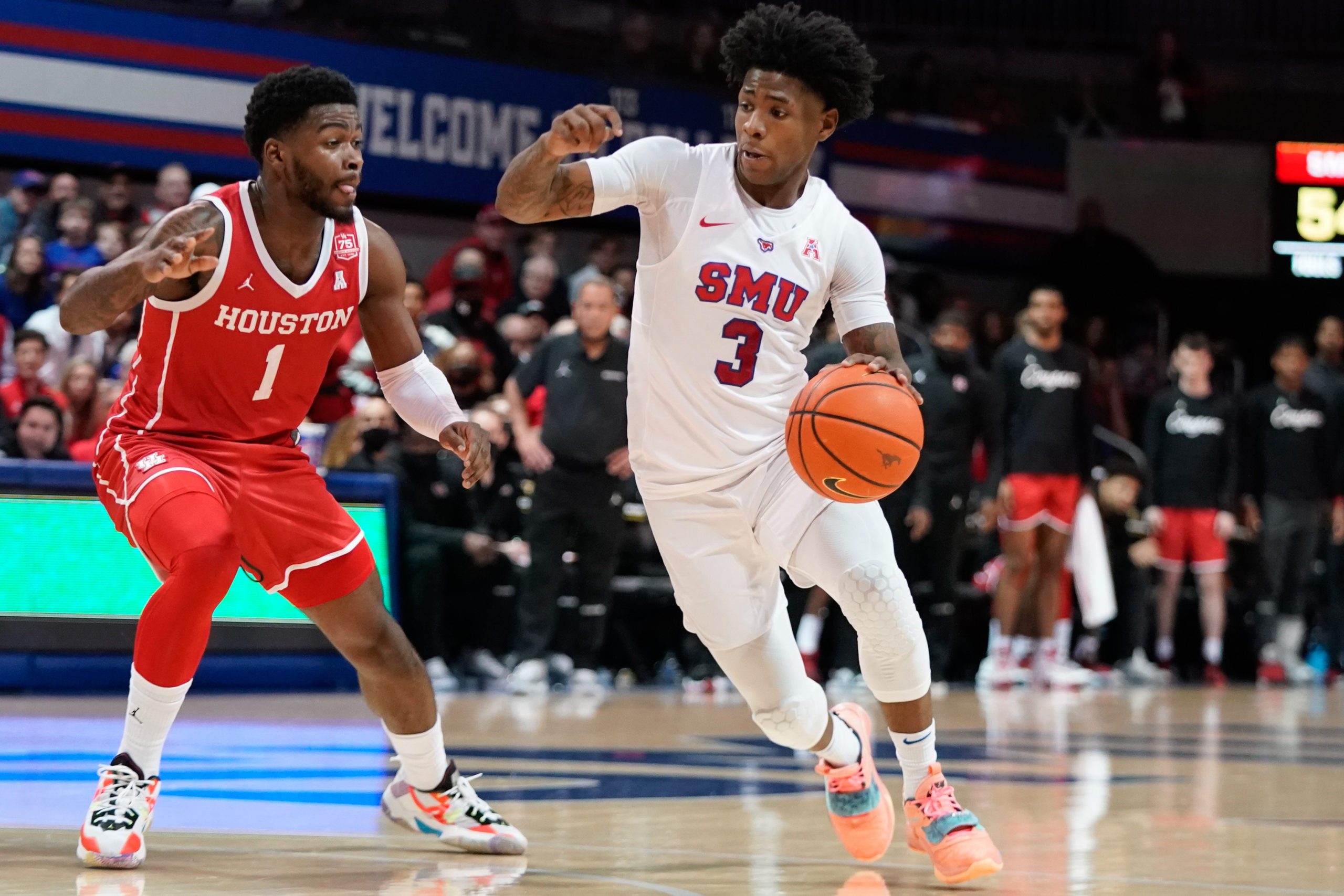 SMU Mustangs Come from Behind to Stun No. 6 Houston Cougars