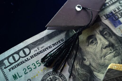 Amendment Expanding Pell Grant Legislation Excludes Online Education