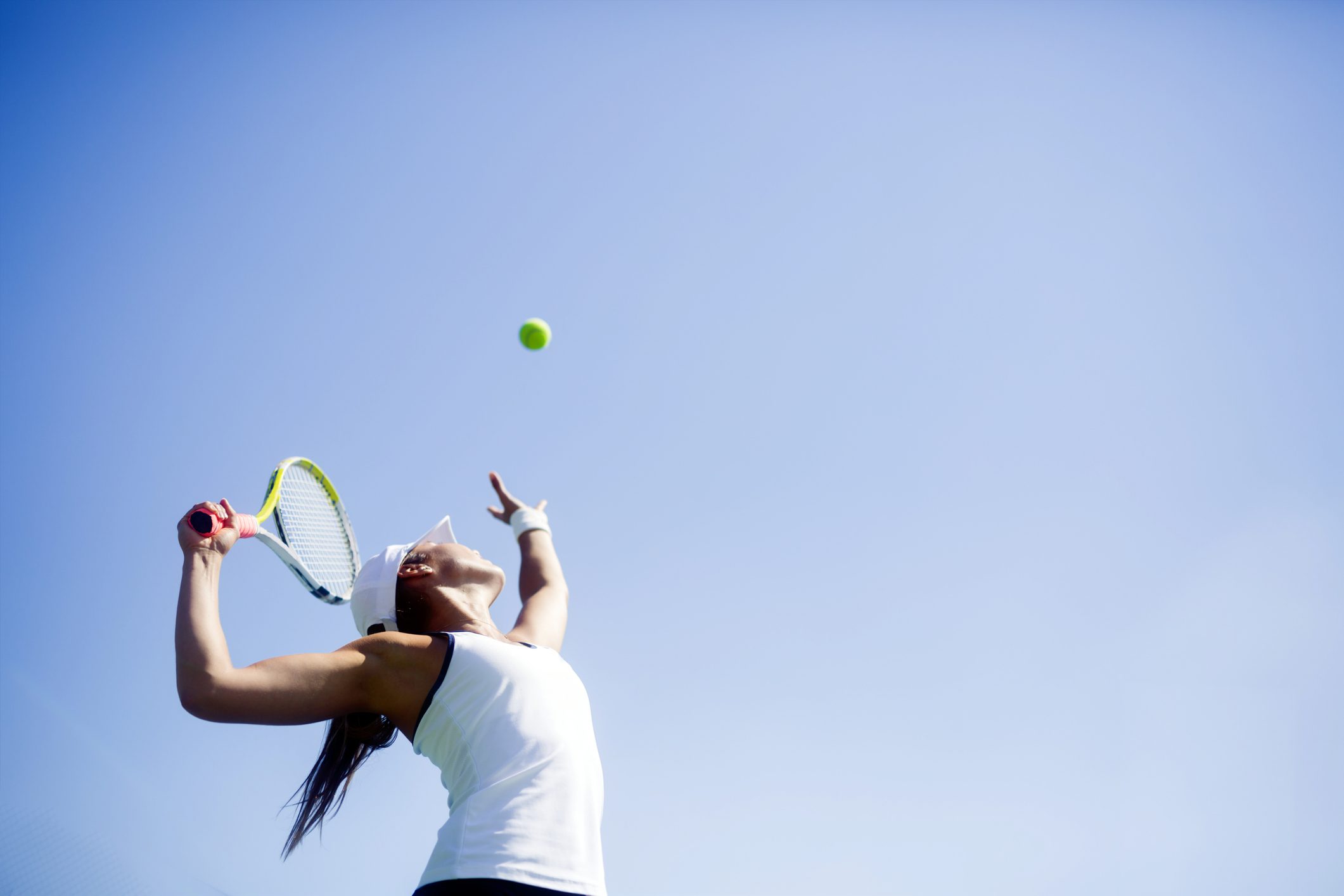lady playing tennis
