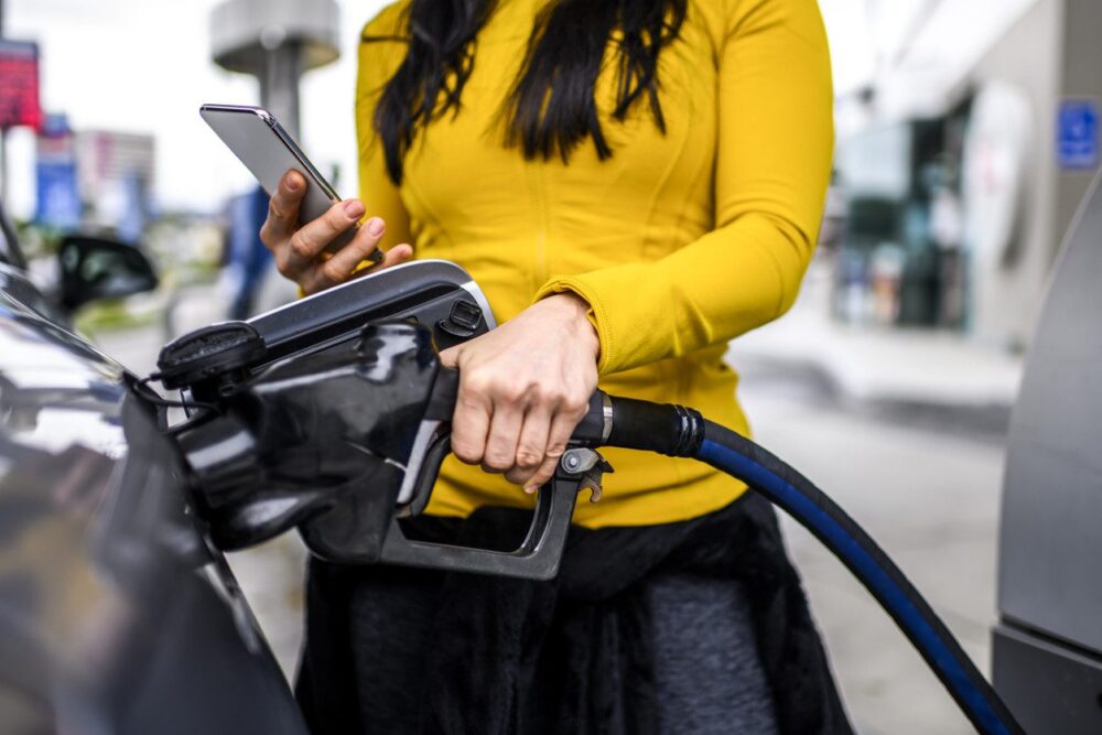 Motorists Turn to Apps to Save on Gas