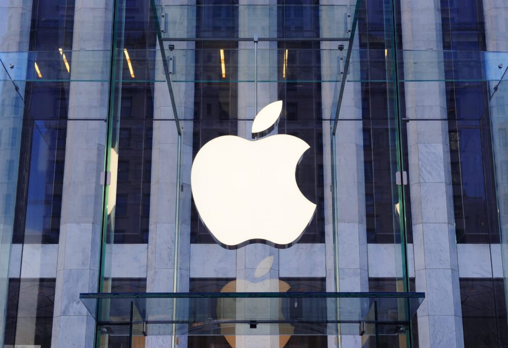Apple Discusses Bringing Financial Transactions In-House