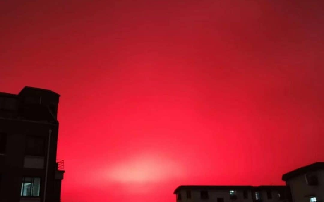 ¿Por qué el cielo se volvió rojo en China?