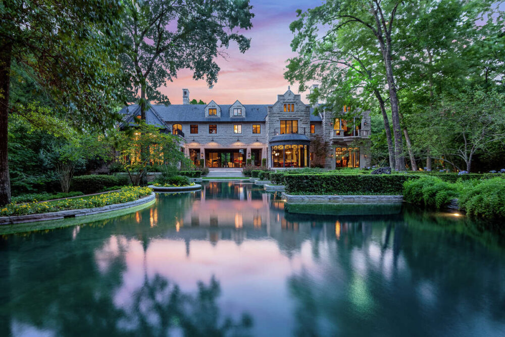 Texas Compound Hits the Market for $60 Million