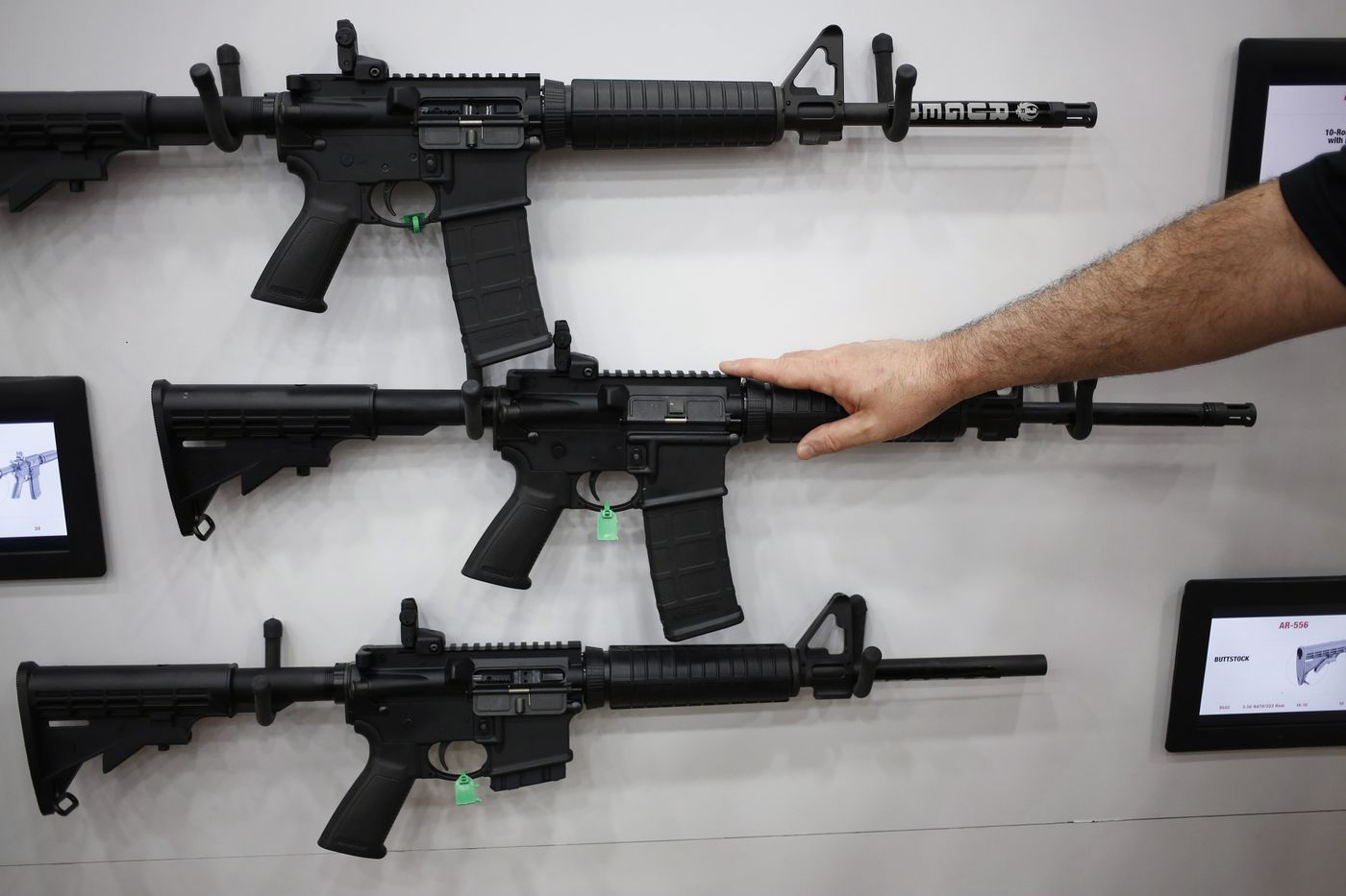 New York to Ban Body Armor, Raise Age Limit to Purchase Semiautomatic Rifles
