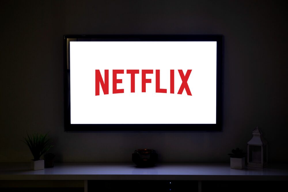 Two Netflix Actors Die in Mexico Crash