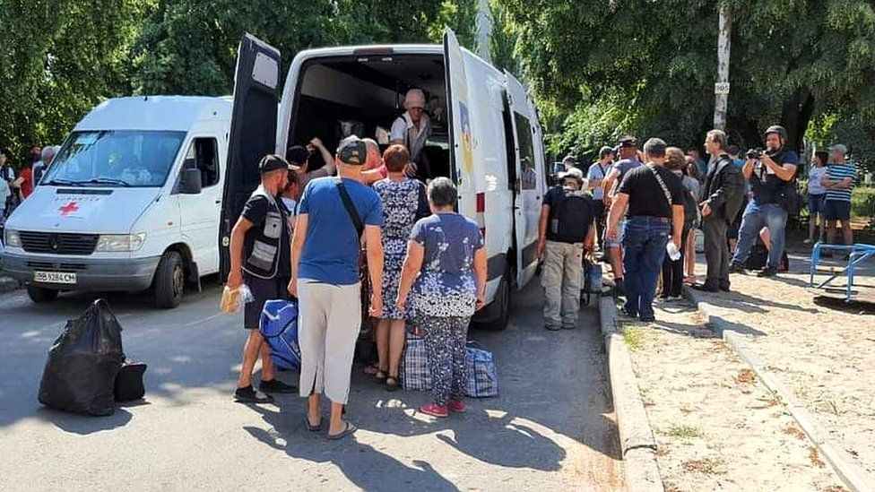 Residents left Slovyansk on Wednesday morning as authorities urged people to leave
