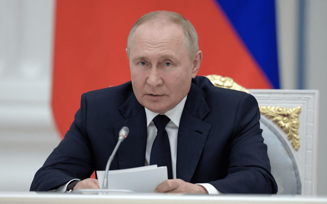 Putin Advises Military Pause After Seizing City of Lysychansk