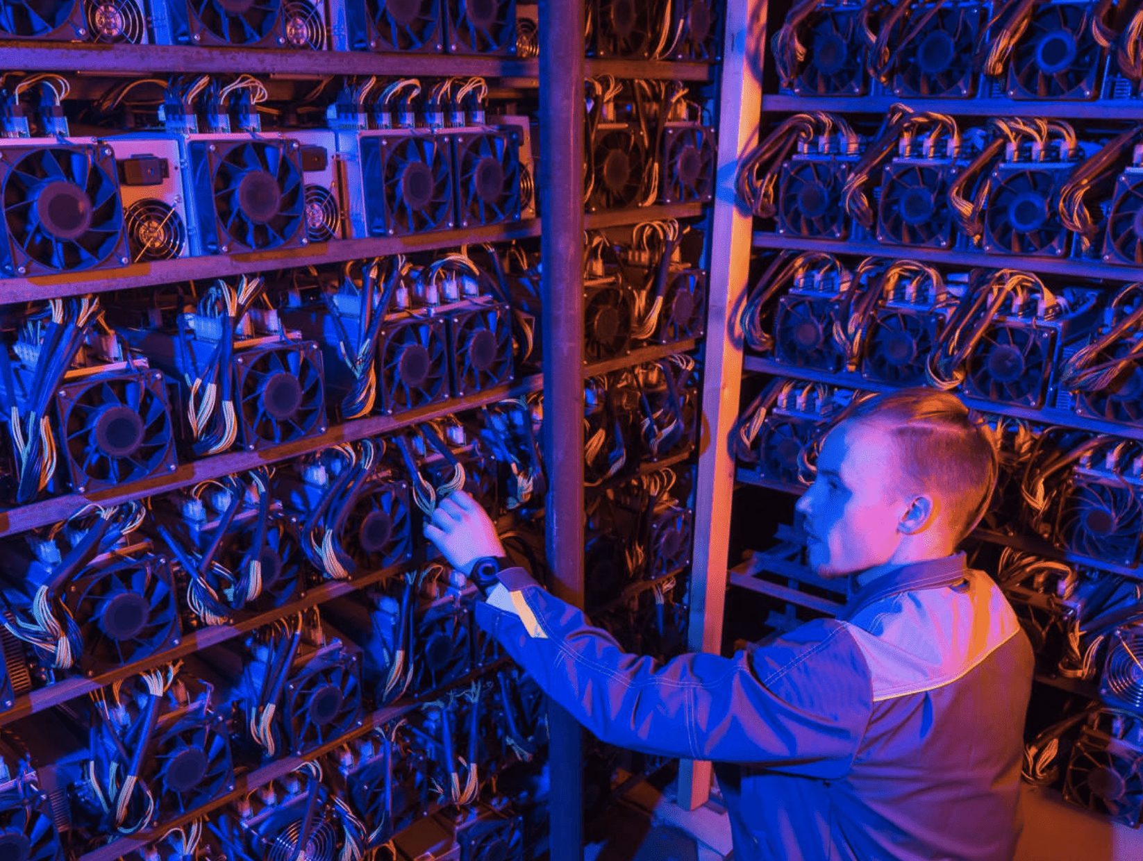 Expecting Rolling Blackouts, Texas Bitcoin Miners Halt Activity