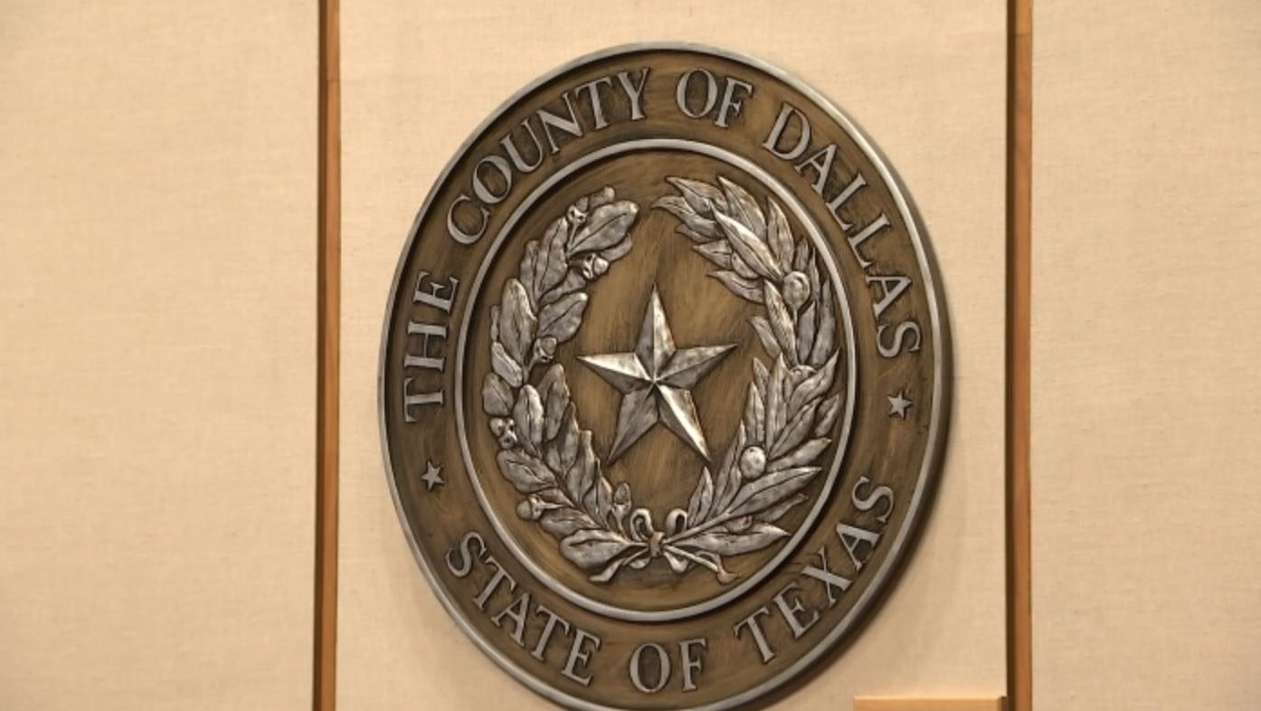 Dallas Commissioners Court Considers Cutting District Judges' Pay