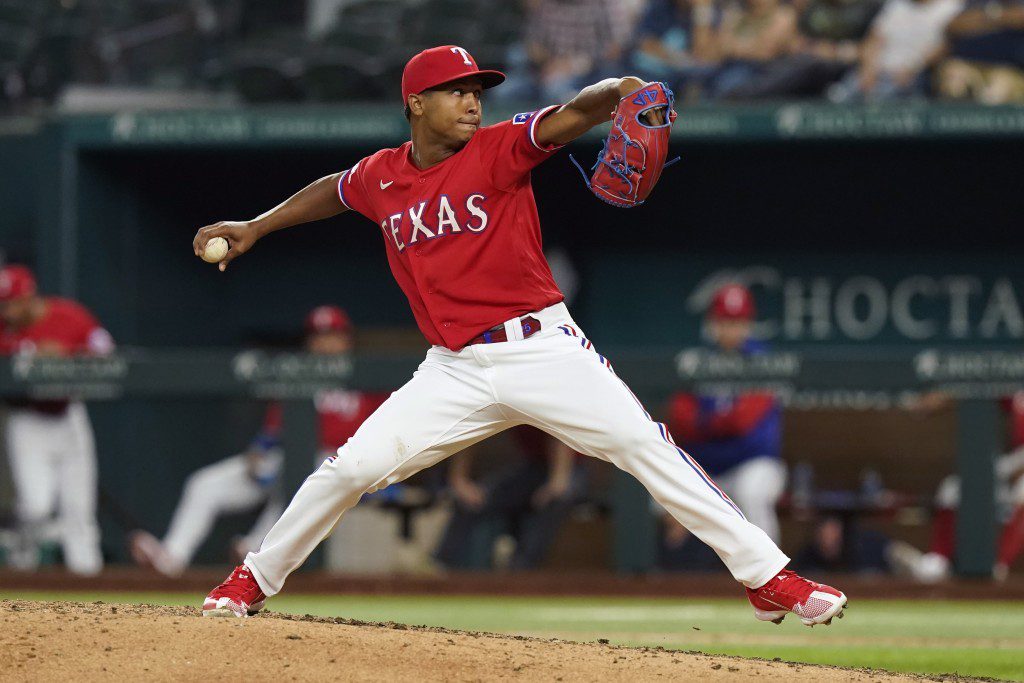 Rangers Hold On, 7-6 Win Over Tigers