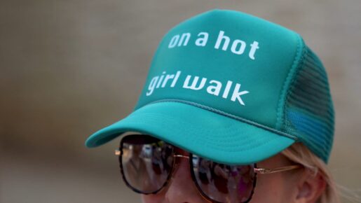 ‘Hot Girls’ Meet, Walk, and Talk in Dallas