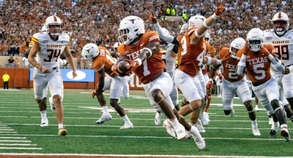 Football on the 40: Breaking Down Texas’ Win Over ULM
