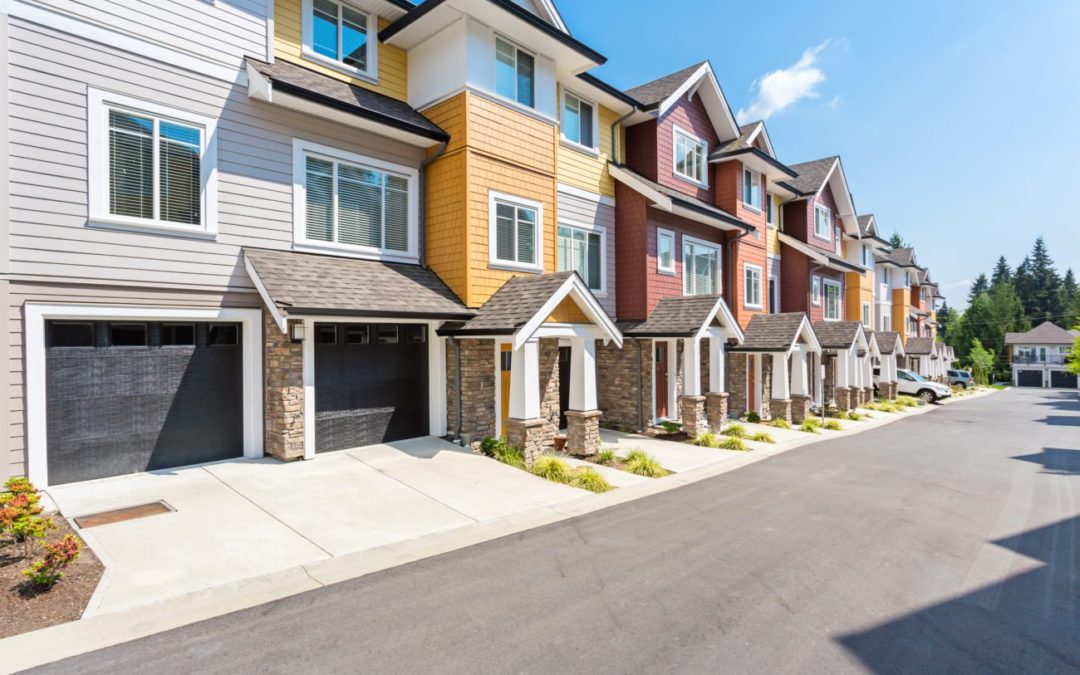 Townhouse vs. Condo: Which You Should Buy