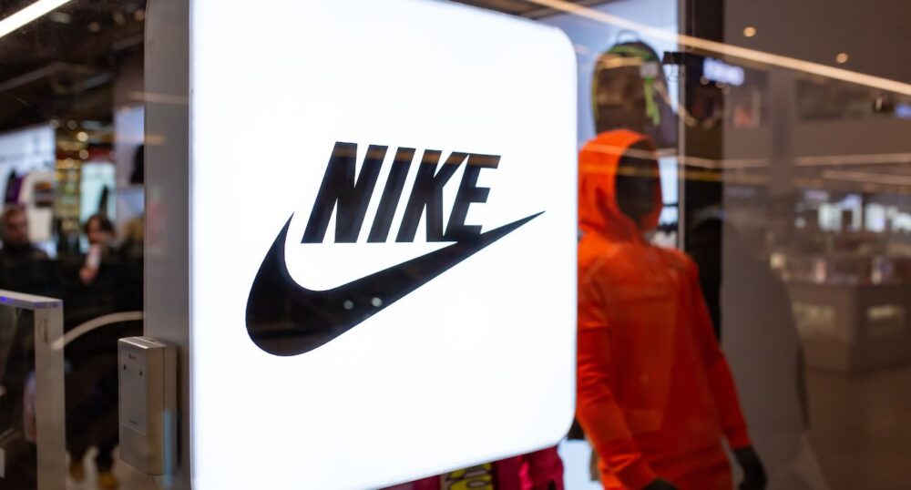 Nike’s Overstock Causes Shares to Plummet