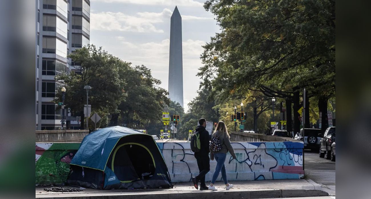 Homeless Sites Near White House Shock DC Tourists