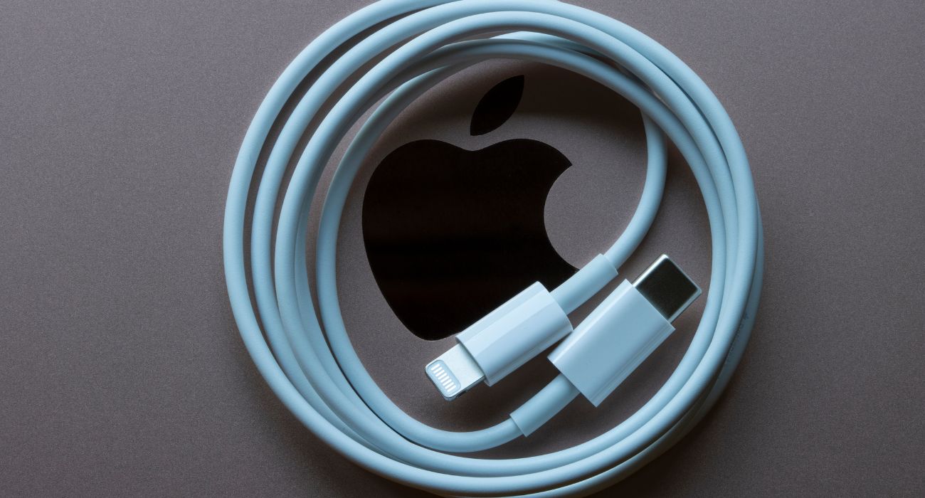 Apple Plans to Comply with EU Common Charger Law