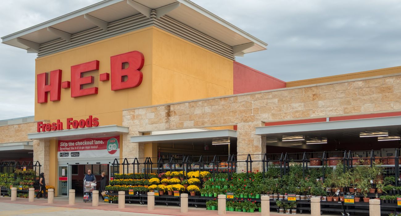 H-E-B opens first brand shop in San Antonio at Northwest Side