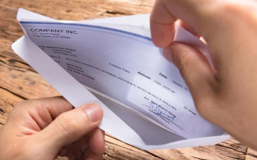 Report: Majority of Americans Living Paycheck to Paycheck