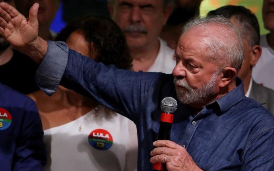 Lula da Silva Narrowly Wins Brazilian Presidency