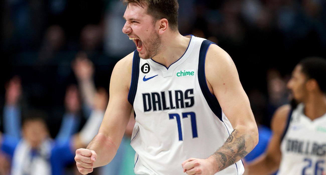 Mavericks Hold on for Win Against Clippers