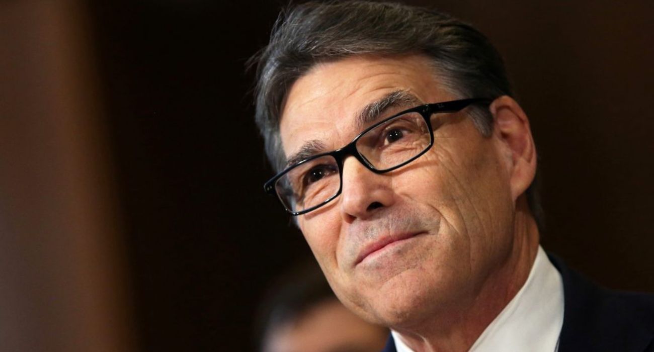 Former Gov. Perry Backs Legal Mobile Sports Betting