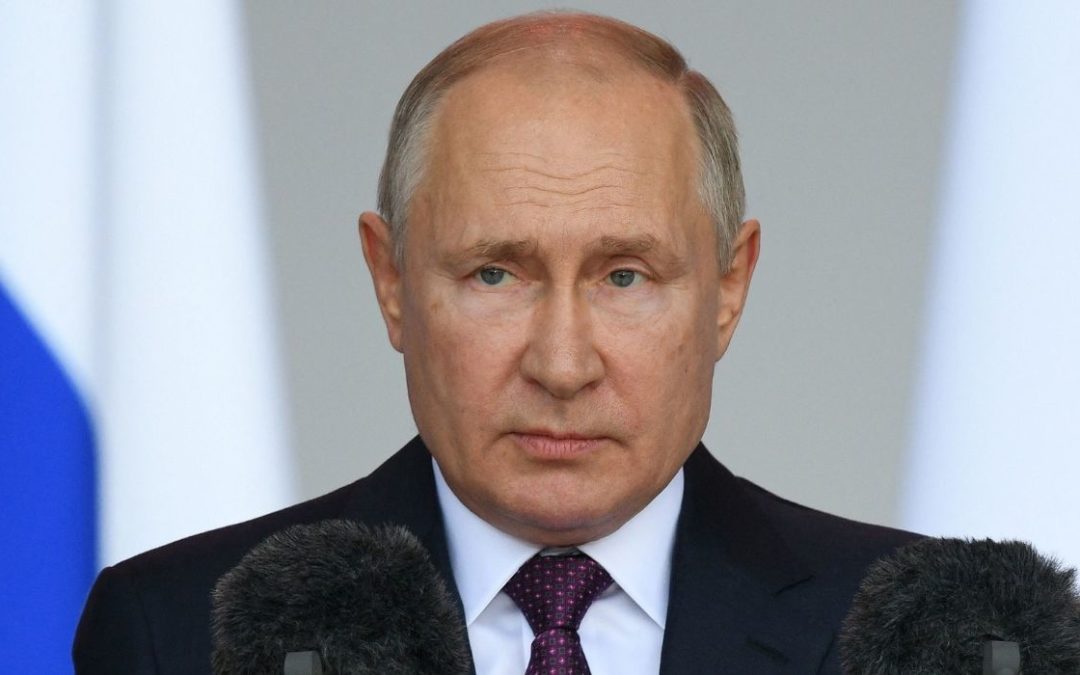 Las manos 'púrpuras' de Putin plantean problemas de salud