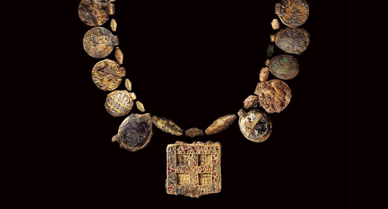 1,300-Year-Old Necklace Found in England