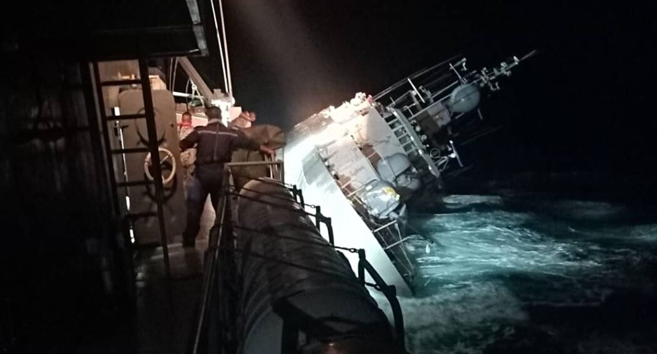 23 Sailors Missing from Sunken Ship