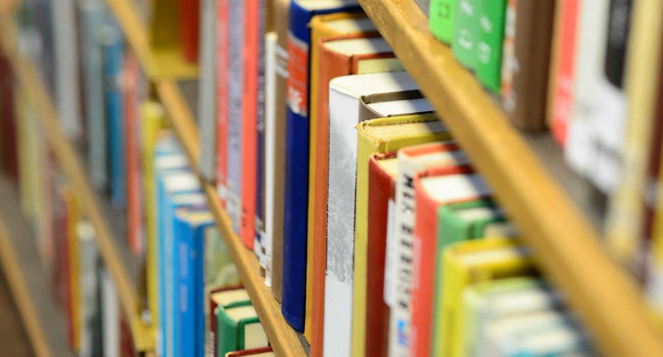 Los federales investigan la eliminación de libros