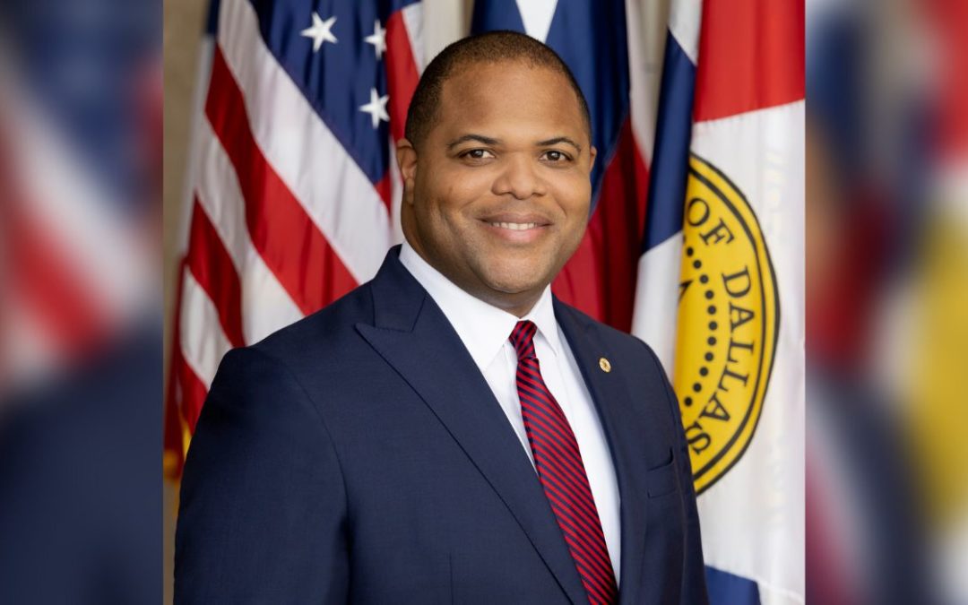 El alcalde Johnson anuncia $1.2 millones para la reelección
