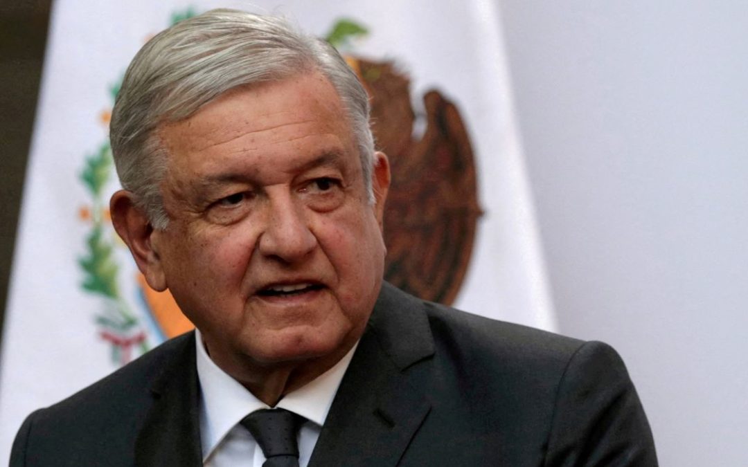 Presidente de México insta a que se rechacen obsequios de pandillas