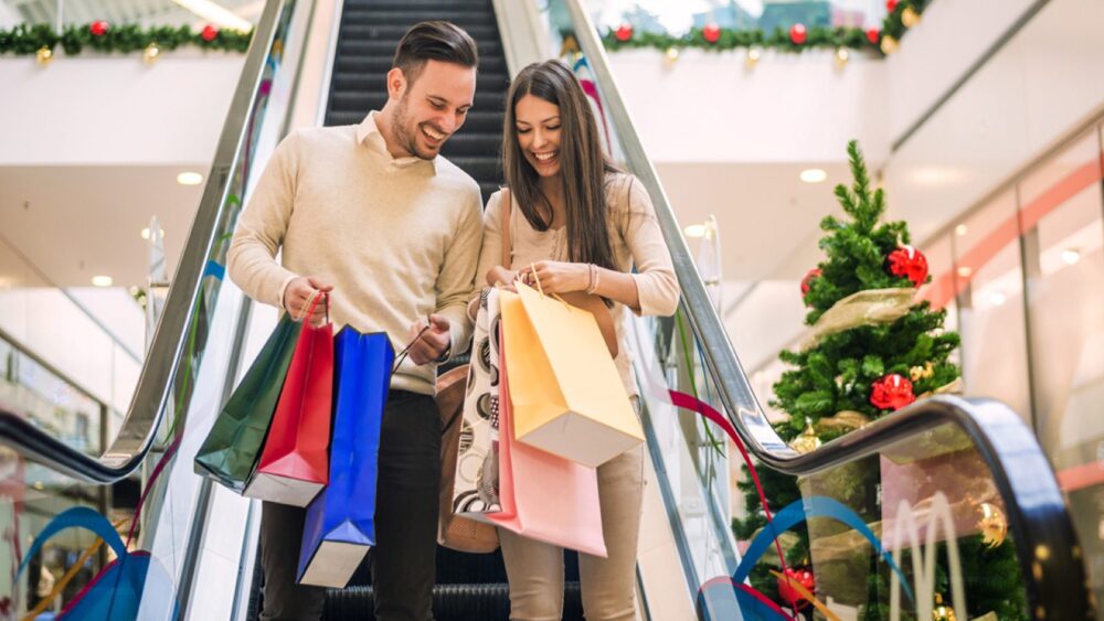 Holiday Shoppers Continue to Rack up Debt