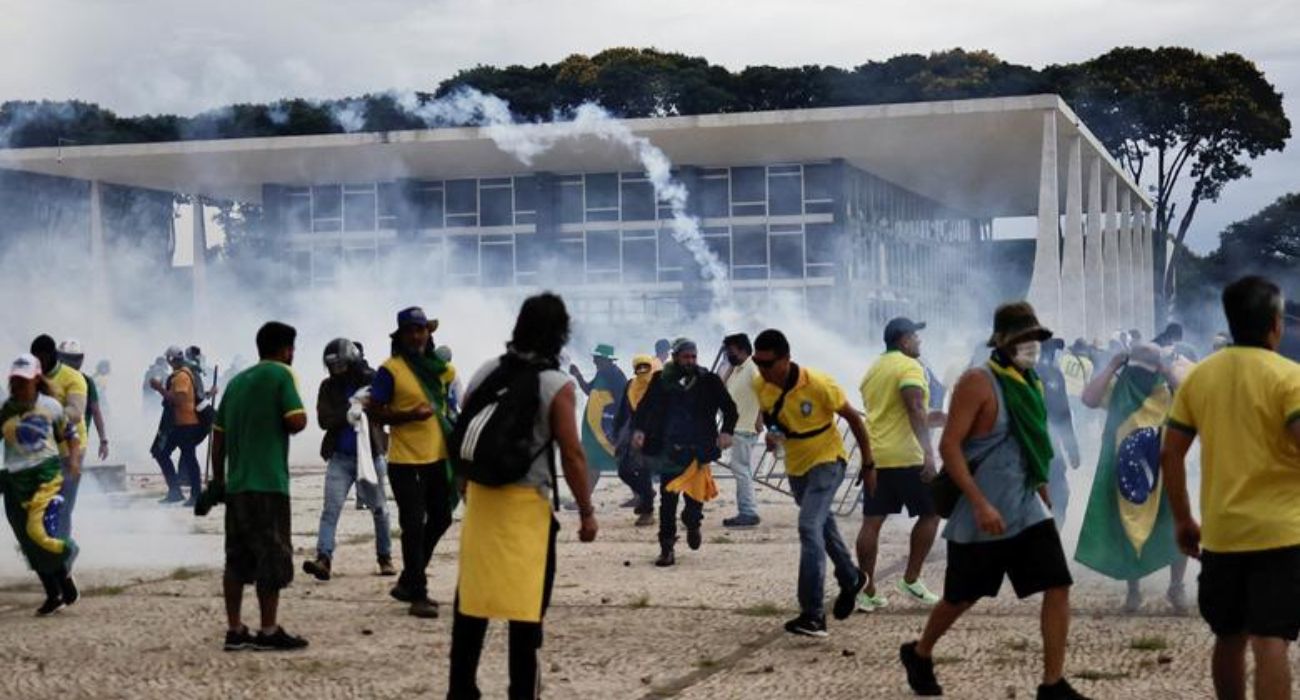 Brazilians Continue Protesting