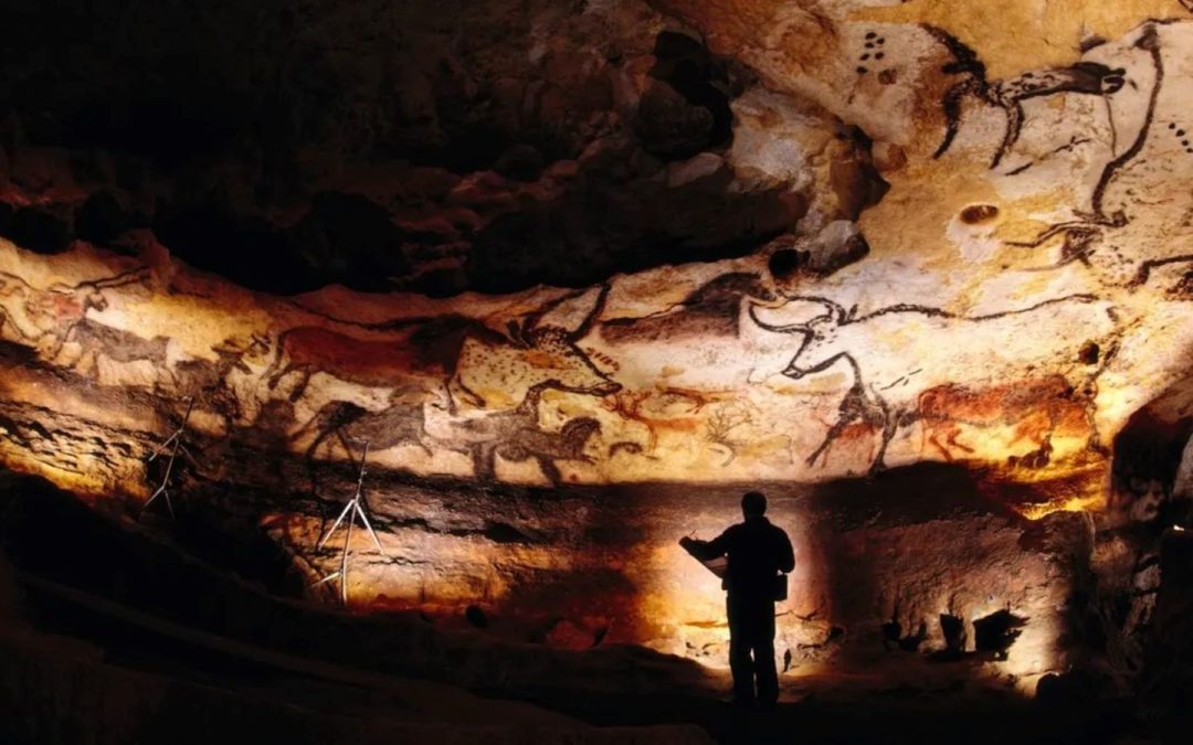 Amateur Decodes 20,000-Year-Old Cave Drawings