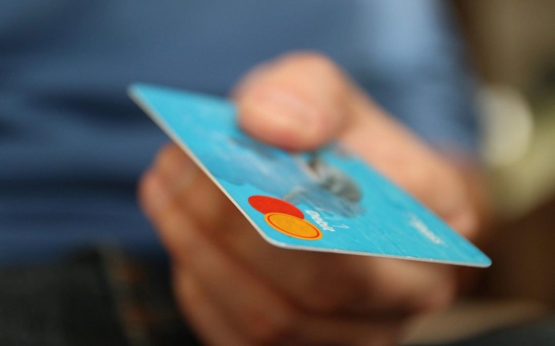 Americans Increase Credit Card Debt