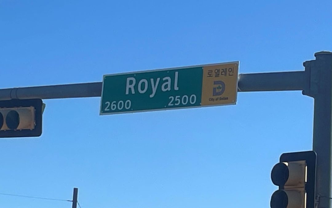 First Bilingual Signs Revealed in Dallas